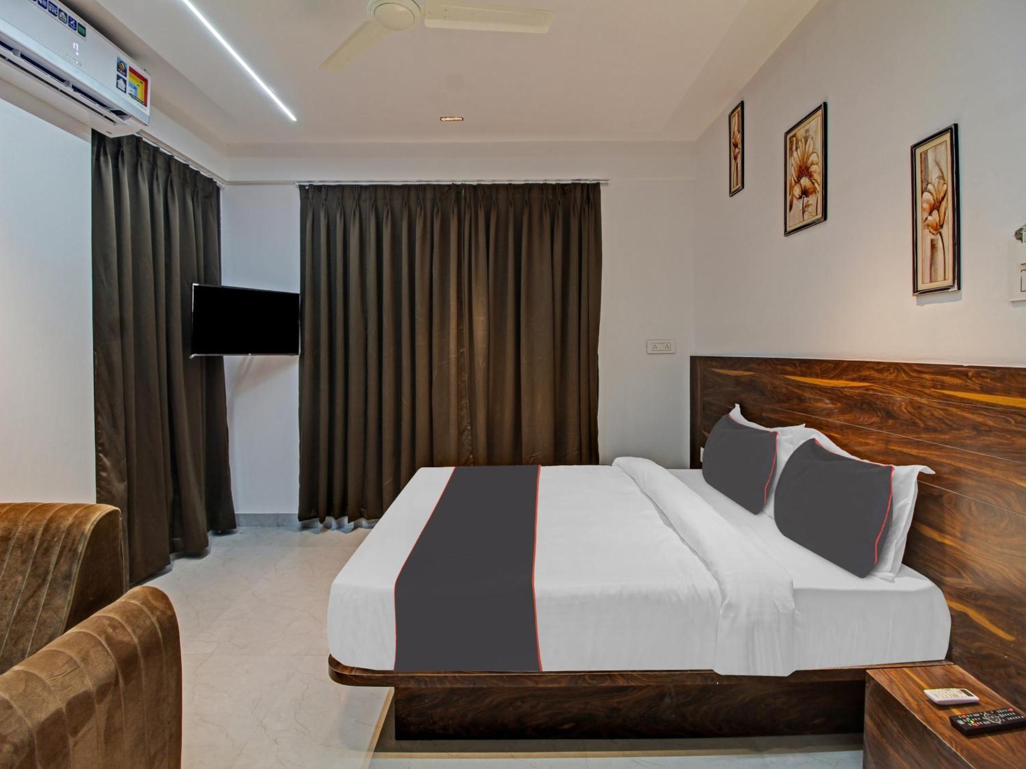 Hotel Collection O Crystal Pimpri-Chinchwad Exterior foto